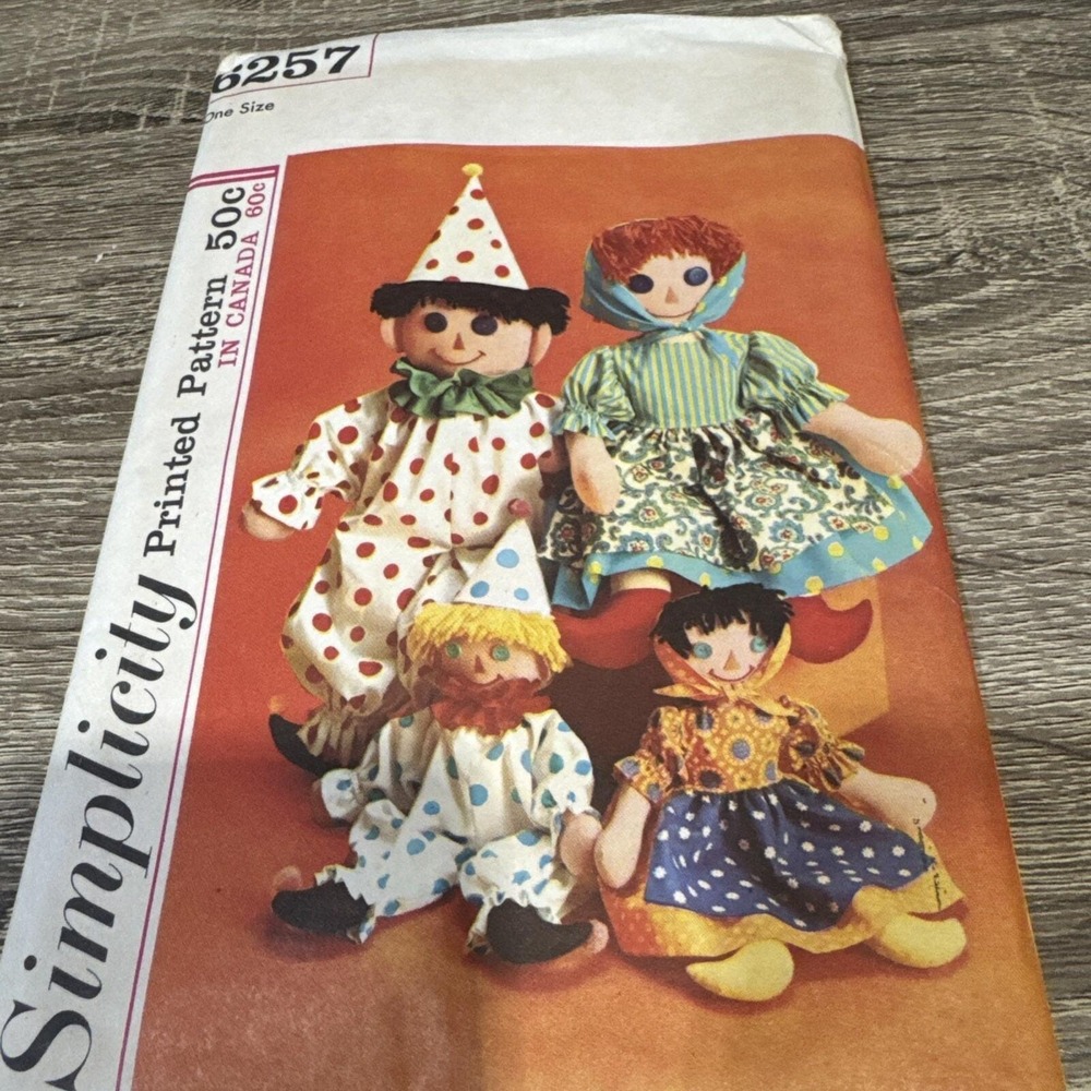 Simplicity 6257 Rag Dolls Plush Toys Clown and Peasant Craft Sewing Pattern Vtg